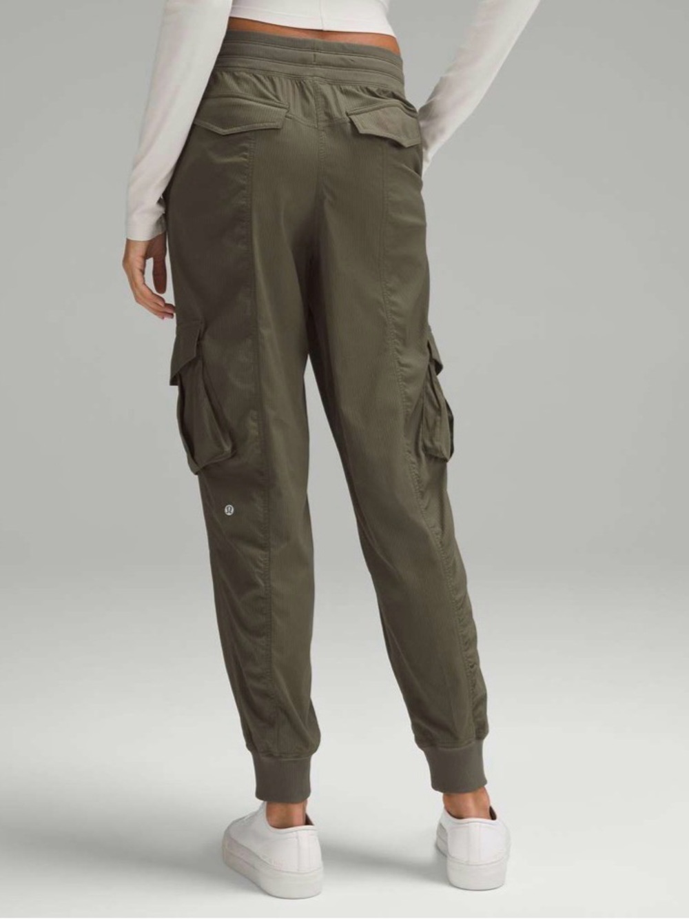 Lululemon Dance Studio Mid-Rise Relaxed Fit Cargo Jogger in Army Green